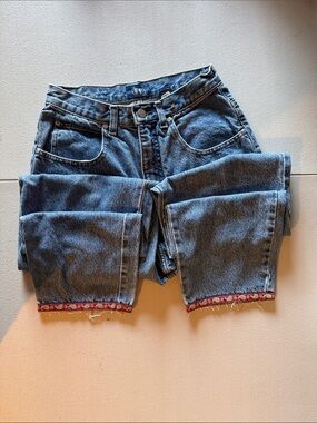 Denim Casual Corner Capri Baggy Wide Leg Raw Hem Red Trim Accent Denim Size: 4R